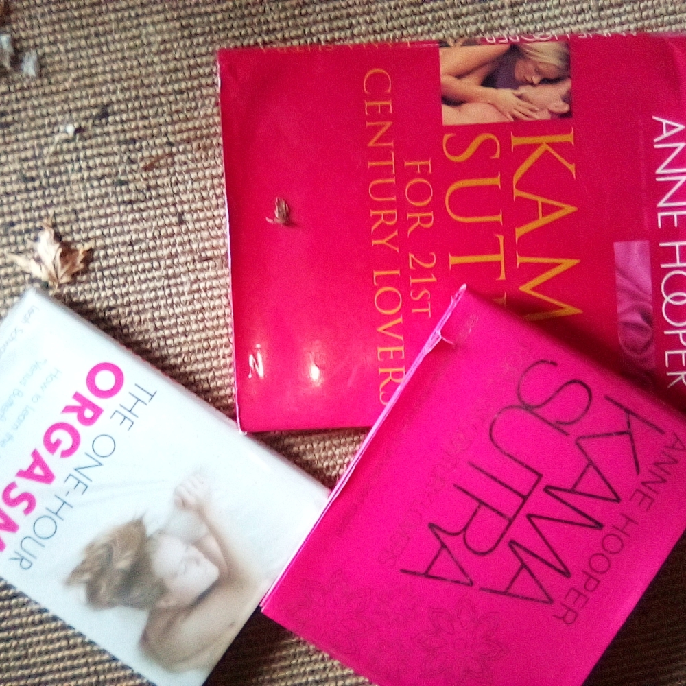 Kama Sutra Book Set - Red